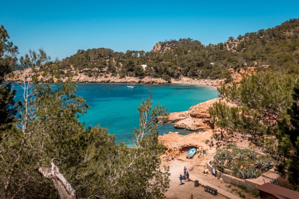 Discover why Jávea is a top choice for expats seeking a tranquil, authentic Spanish lifestyle. Learn about its unique community, healthy climate, and the essential steps to make it your home, starting with your Spain NIE.